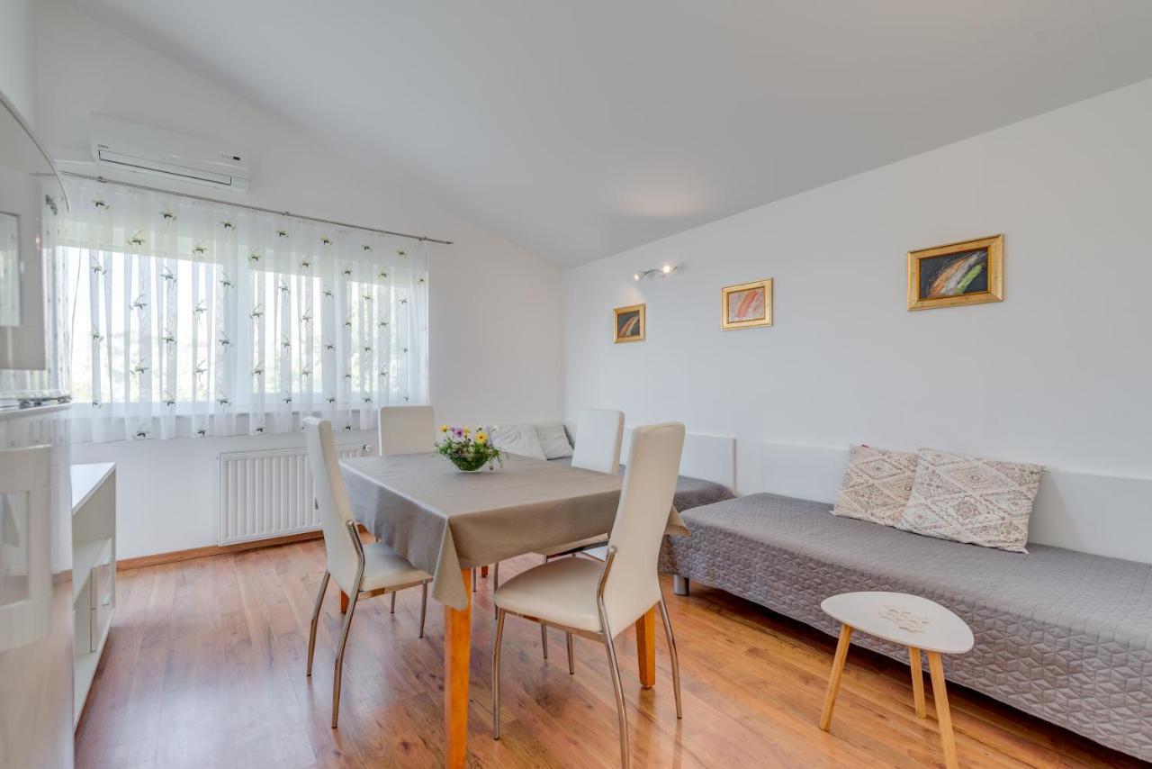 Pikolo Apartments Omis Tice Kültér fotó