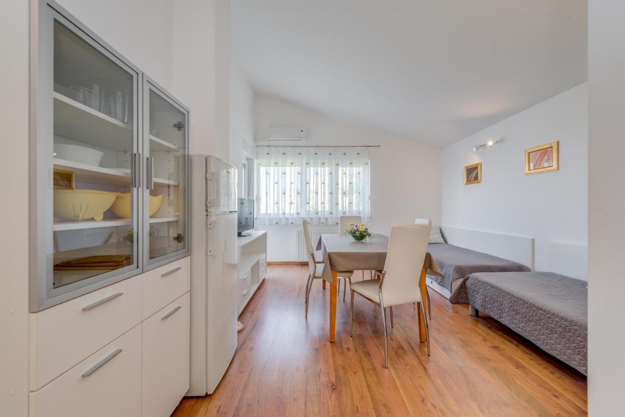 Pikolo Apartments Omis Tice Kültér fotó