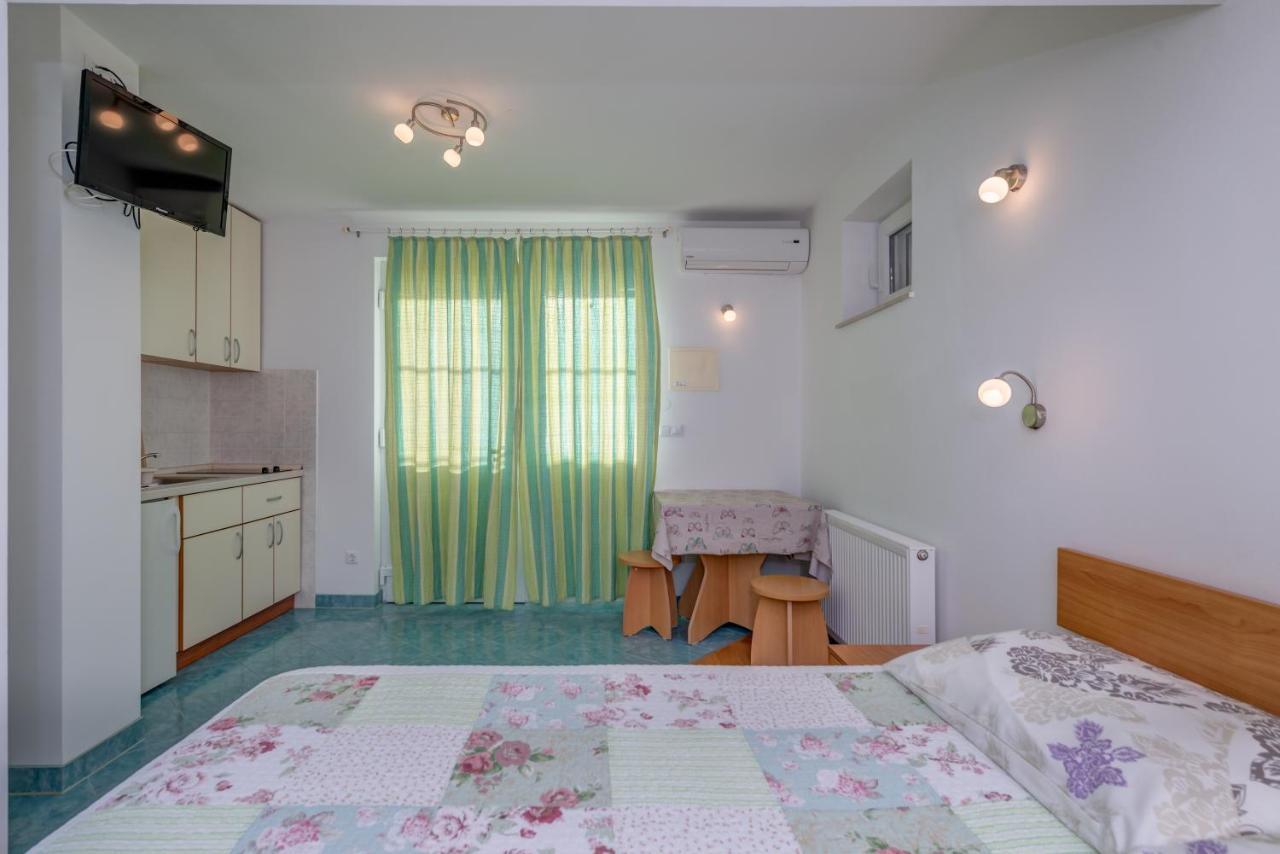 Pikolo Apartments Omis Tice Kültér fotó