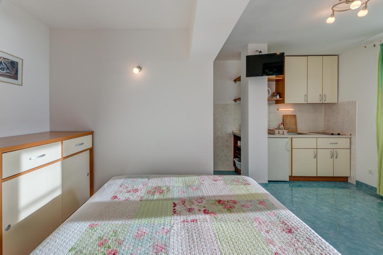 Pikolo Apartments Omis Tice Kültér fotó